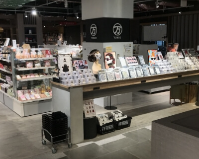 大垣書店　京都本店